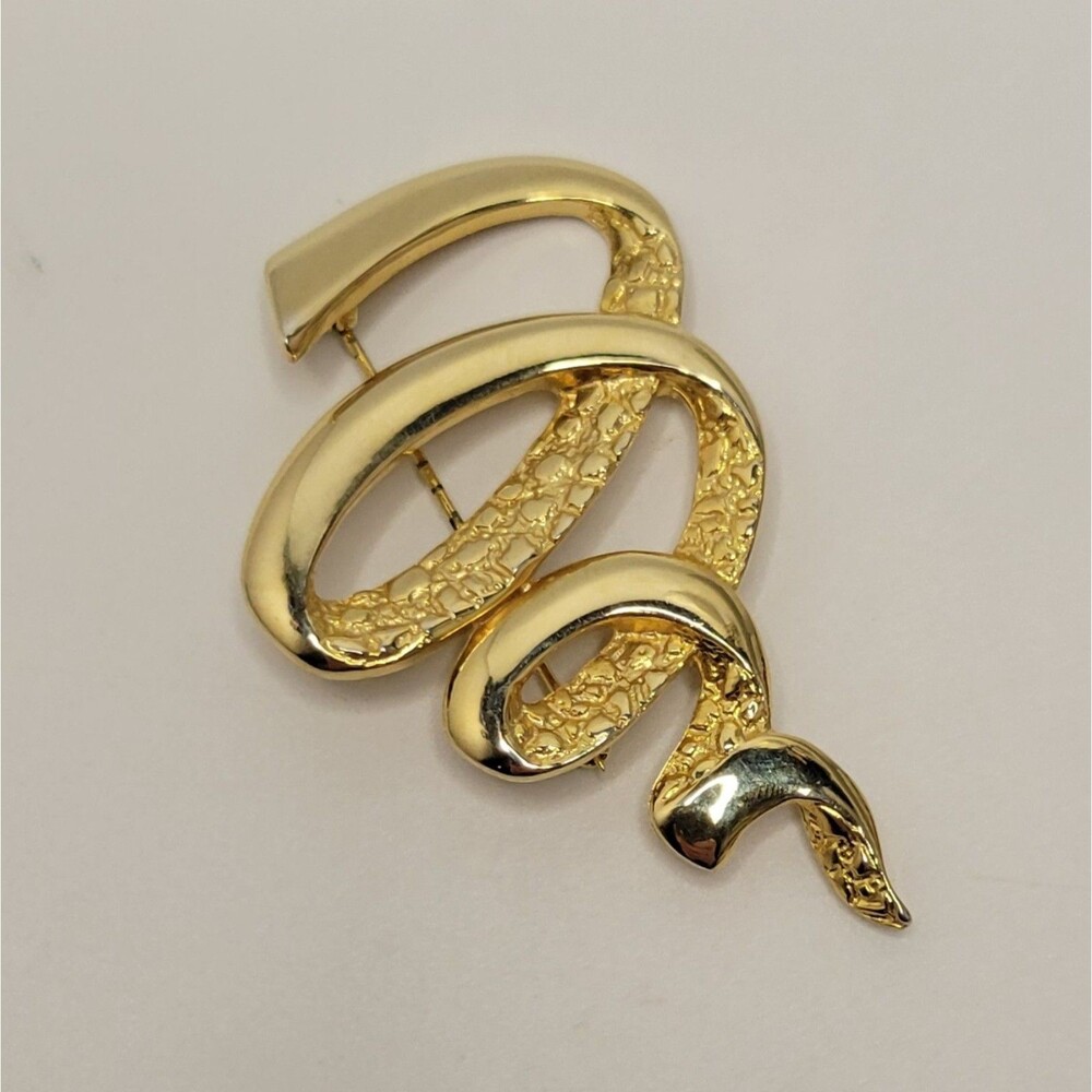 ▪︎JJ Brooch